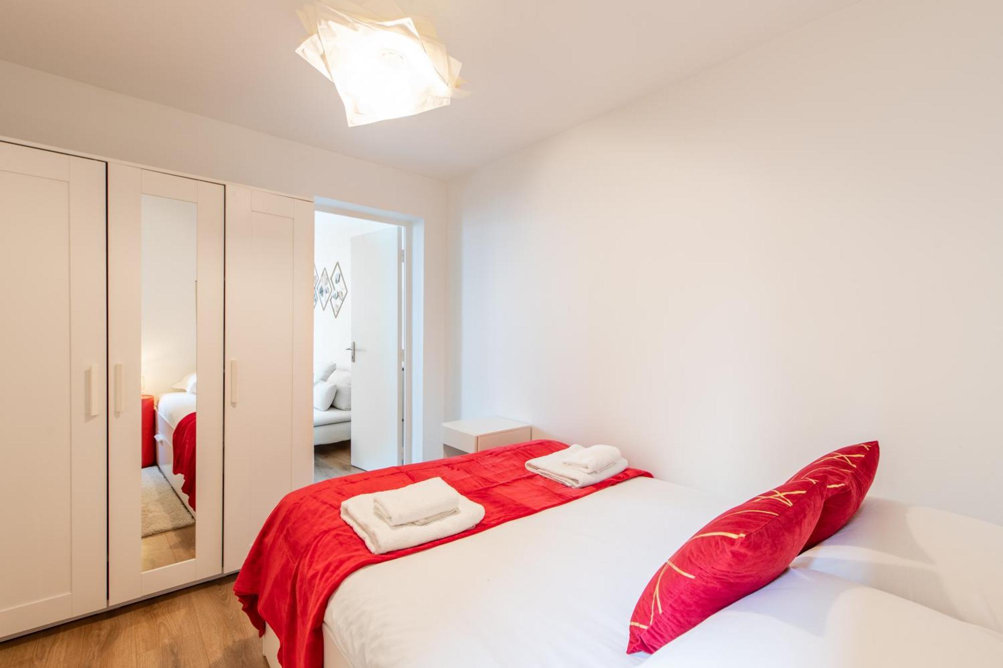 Spacious And Bright 2-Bedroom Large Apartment Very Close To Paris - Near Metro 布洛涅-比扬古 外观 照片